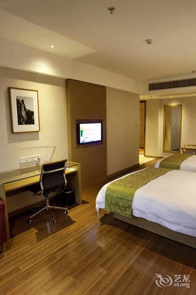 Heyi Hotel Hefei Changjiang Middle Road ภายนอก รูปภาพ
