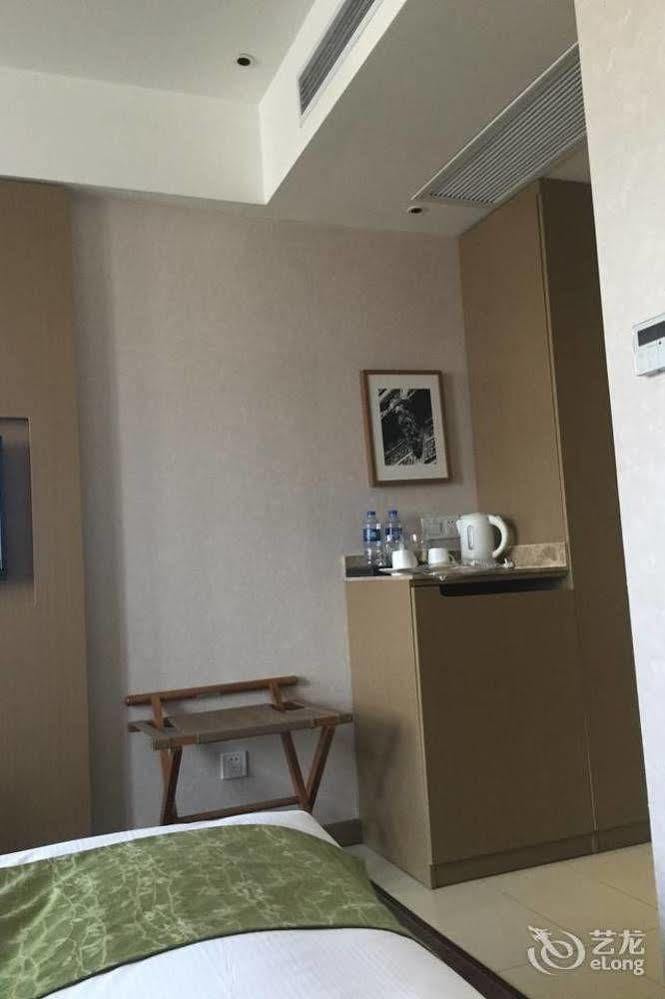 Heyi Hotel Hefei Changjiang Middle Road ภายนอก รูปภาพ